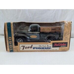 1/25 ERTL True Value 1940 Ford Pickup Truck Die-Cast Metal Coin Bank, F978